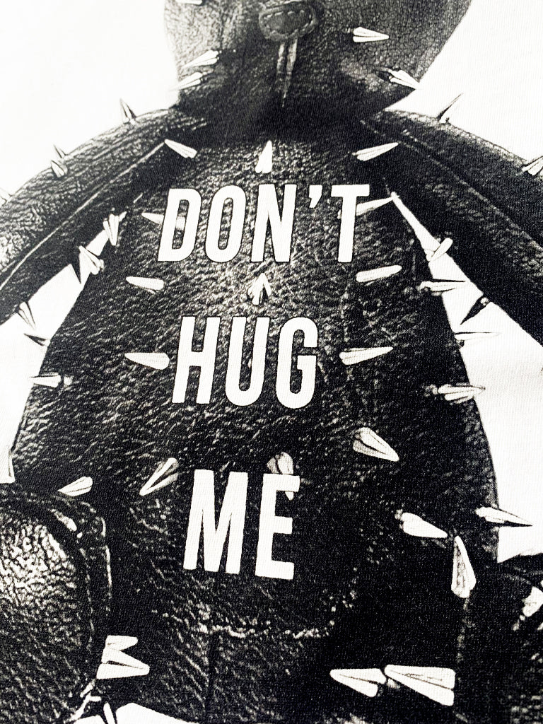 DON'T HUG ME MUJER